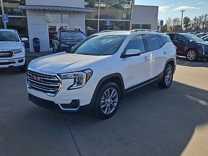 Used 2024 GMC Terrain SLT