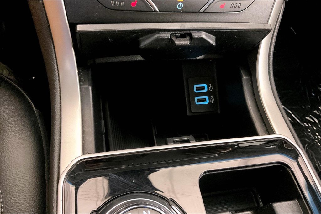 Used 2019 Ford Edge SEL w/ Equipment Group 201A FWD image 27