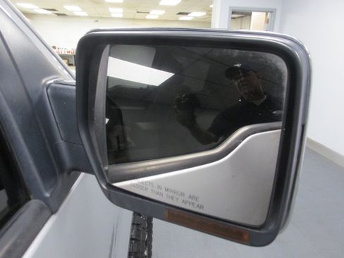 Used 2013 Ford F150 XLT w/ Mid Equipment Group AWD/4WD image 17