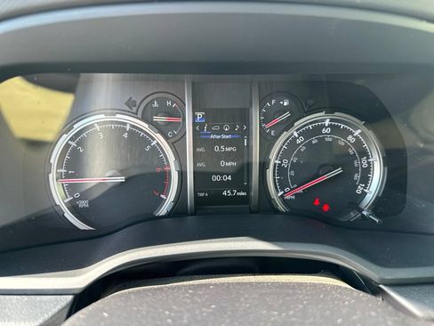 Used 2023 Toyota 4Runner TRD Off-Road Premium w/ Moonroof Package AWD/4WD image 32