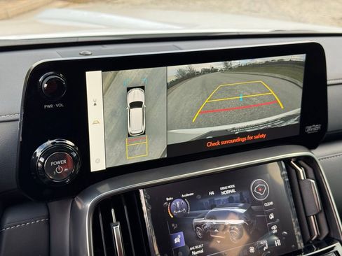 New 2026 Lexus LX 700h Overtrail image 4