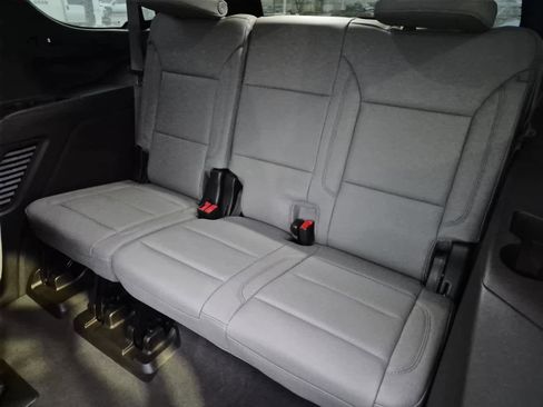 Used 2024 Chevrolet Tahoe Z71 w/ Off-Road Capability Package image 15