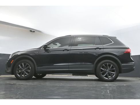 Used 2022 Volkswagen Tiguan SE image 31