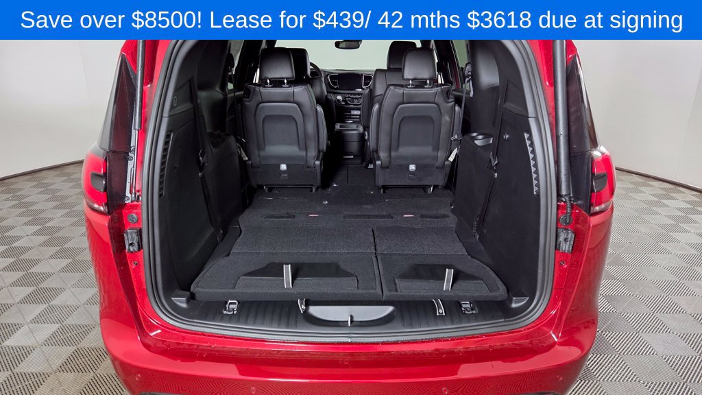 New 2026 Chrysler Pacifica Select w/ S Appearance Package FWD image 10