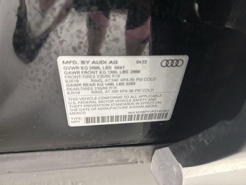 Used 2023 Audi Q5 e Premium Plus w/ Premium Plus Package AWD/4WD image 39