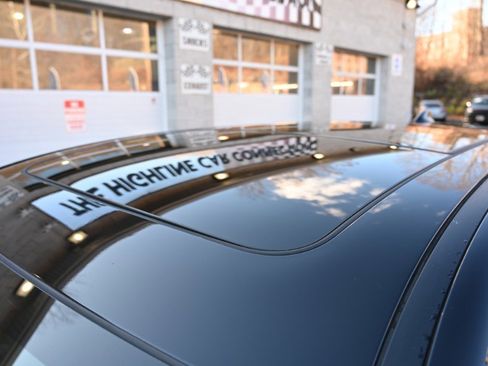 Used 2023 Acura MDX SH-AWD w/ Technology Package image 12