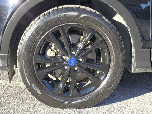 Used 2017 Ford Escape SE image 13