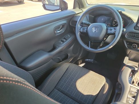 Used 2024 Honda HR-V Sport image 18