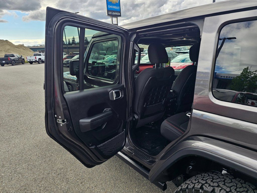 Used 2018 Jeep Wrangler Unlimited Rubicon AWD/4WD image 21