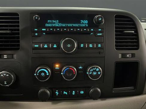 Used 2014 Chevrolet Silverado 2500 LT w/ Convenience Package AWD/4WD image 12