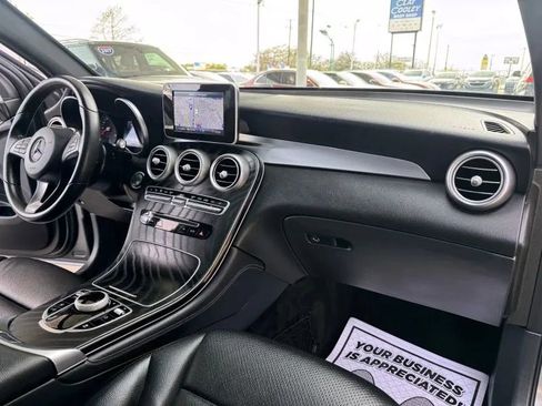 Used 2018 Mercedes-Benz GLC 300 GLC 300 Sport Utility 4D image 49