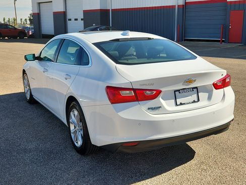 Used 2024 Chevrolet Malibu LT image 3