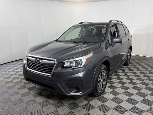 Used 2020 Subaru Forester Premium AWD/4WD image 2