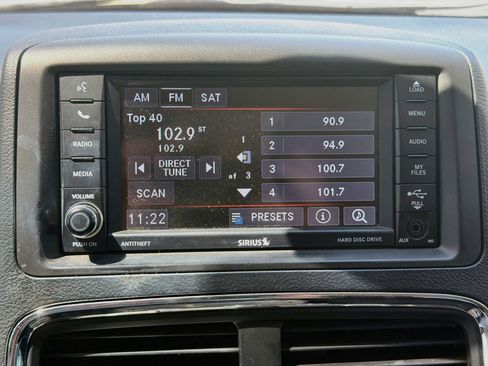 Used 2018 Dodge Grand Caravan SE w/ UConnect Hands-Free Group FWD image 18