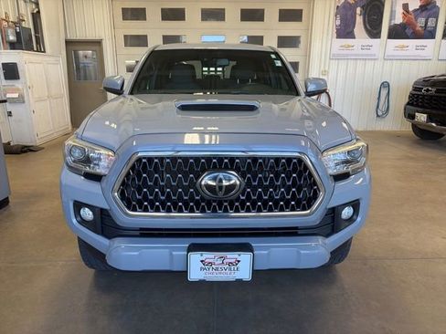 Used 2019 Toyota Tacoma TRD Sport w/ Technology Package AWD/4WD image 3