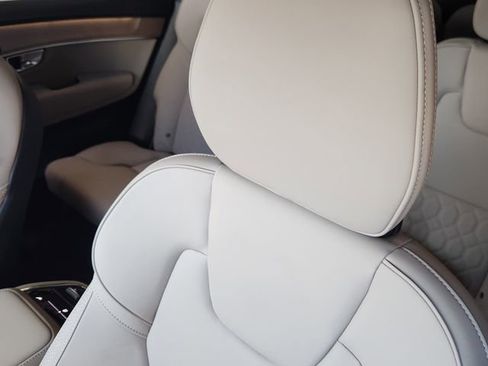 New 2026 Volvo XC90 B6 Plus w/ Protection Package Premier image 24