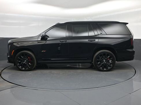 Used 2026 Cadillac Escalade V w/ LPO, ONYX Package AWD/4WD image 10
