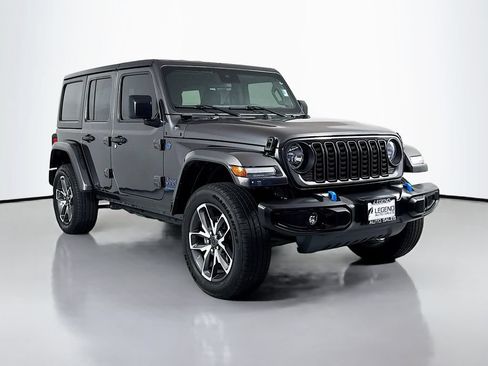Used 2024 Jeep Wrangler Unlimited AWD/4WD image 4
