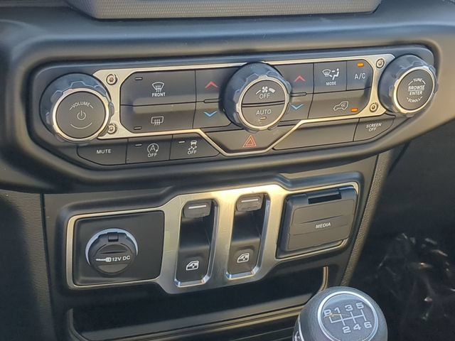 Used 2022 Jeep Wrangler Sport AWD/4WD image 24