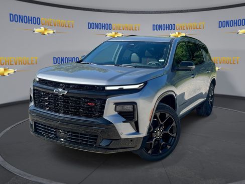 New 2026 Chevrolet Traverse RS w/ LPO, Floor Liner Package FWD image 4
