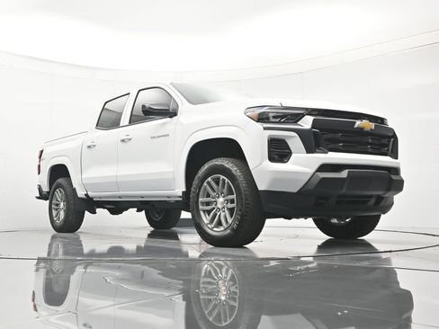 New 2026 Chevrolet Colorado LT w/ LT Convenience Package AWD/4WD image 38