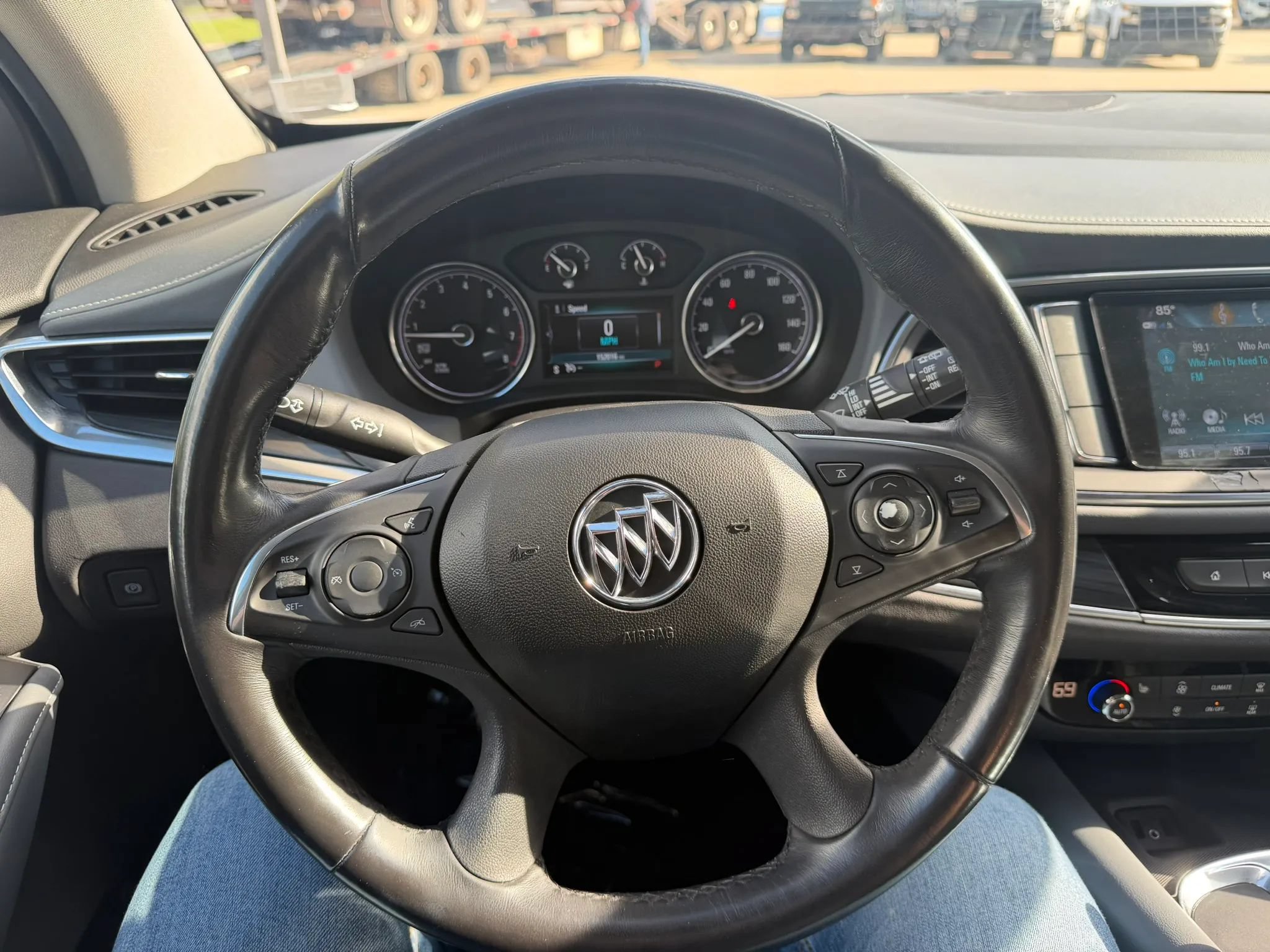 Used 2019 Buick Enclave Essence FWD image 19