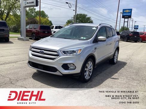 Used 2018 Ford Escape Titanium w/ Ford Safe & Smart Package AWD/4WD image 3