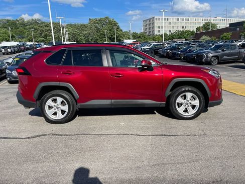 Used 2021 Toyota RAV4 XLE w/ Convenience Package AWD/4WD image 7