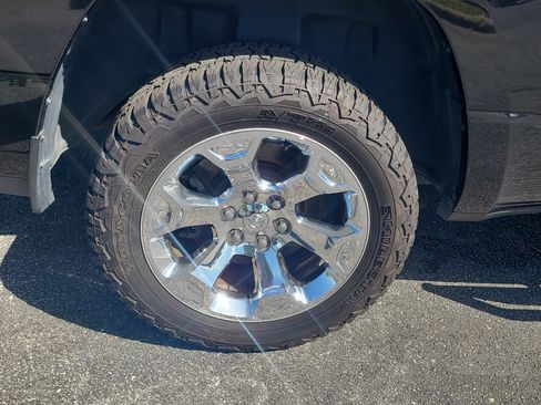 Used 2020 RAM 1500 Big Horn AWD/4WD image 10