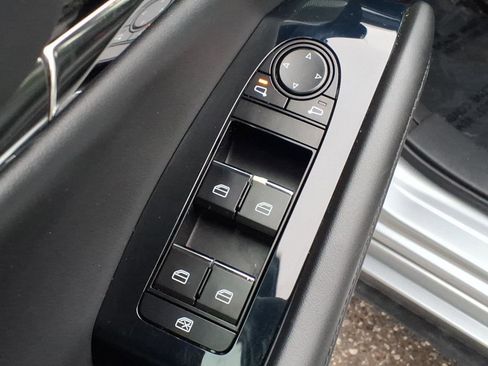 Used 2019 MAZDA MAZDA3 Sedan w/ Preferred Package image 14