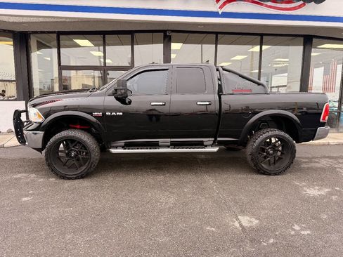 Used 2014 RAM 1500 Laramie w/ Convenience Group image 2