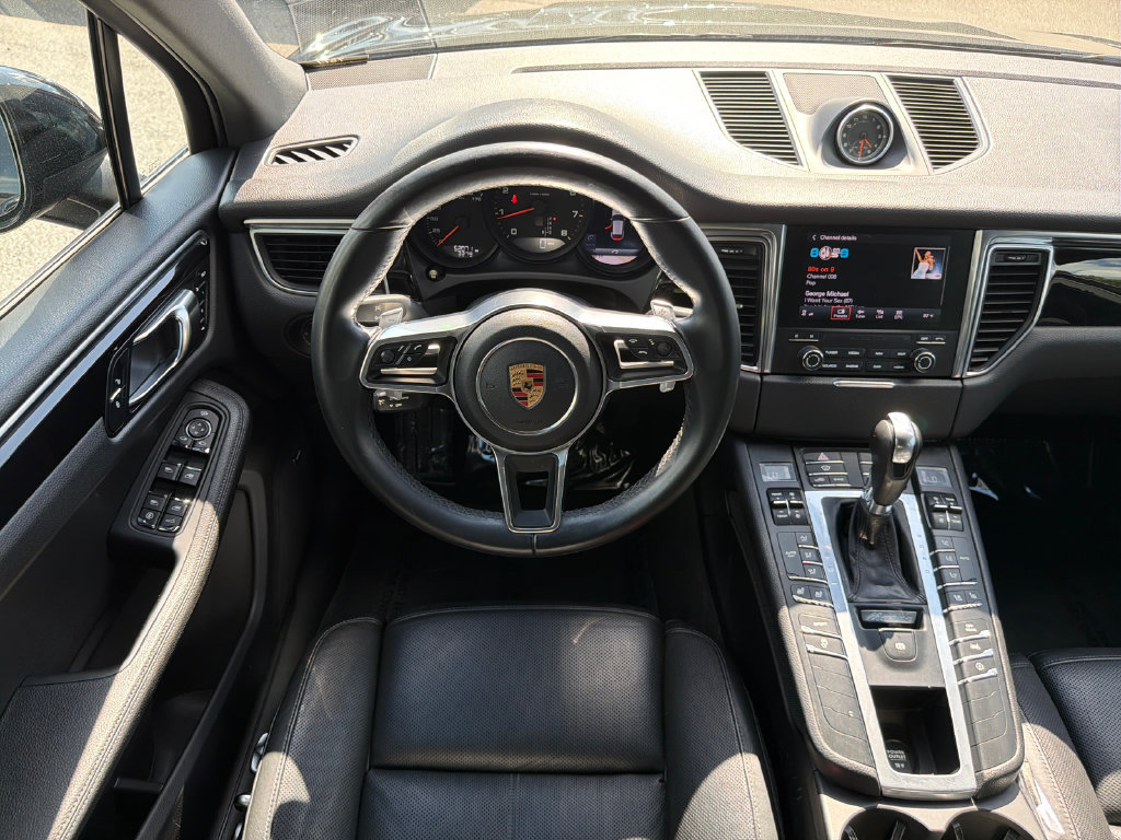 Used 2018 Porsche Macan AWD/4WD image 23