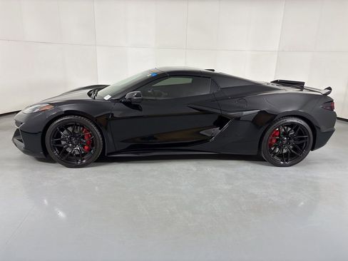 Used 2023 Chevrolet Corvette Z06 RWD image 6