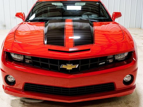 Used 2011 Chevrolet Camaro SS image 22