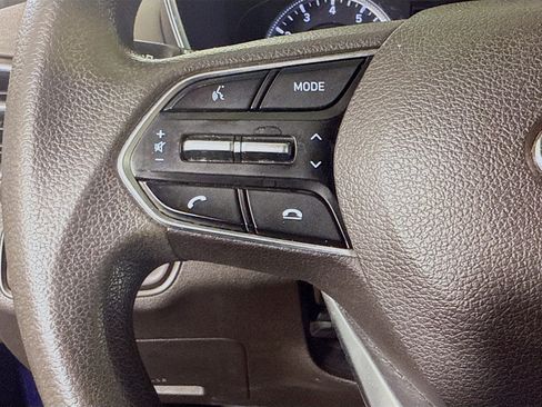 Used 2019 Hyundai Santa Fe SE image 11