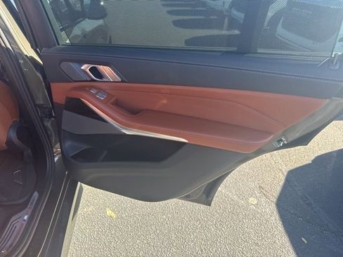 Used 2025 BMW X7 M60i image 40