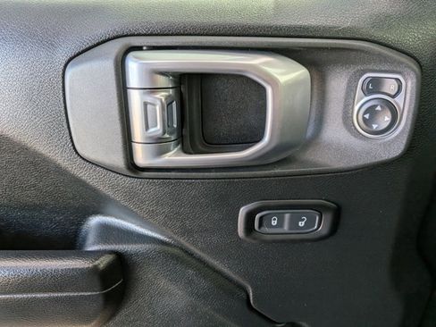 Used 2020 Jeep Wrangler Unlimited Sport S image 15