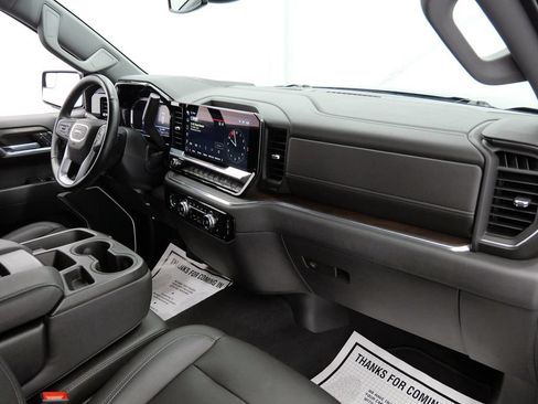 Used 2023 GMC Sierra 1500 SLT AWD/4WD image 17