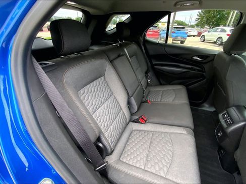 Used 2019 Chevrolet Equinox LT w/ Lights and Bright Package FWD image 19
