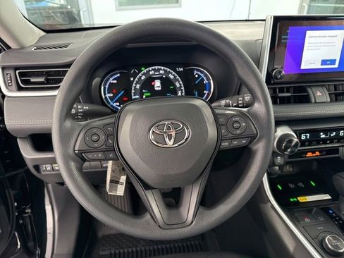 New 2025 Toyota RAV4 XLE image 29