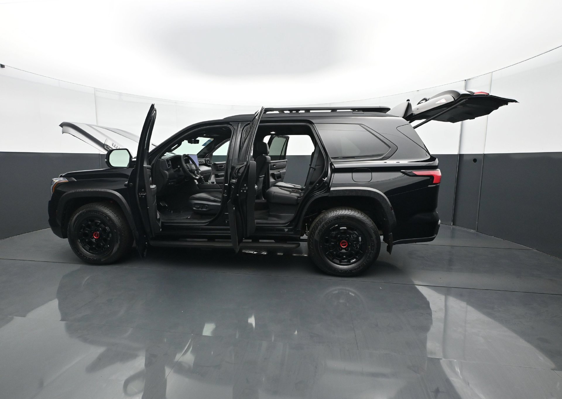 Used 2025 Toyota Sequoia TRD Pro AWD/4WD image 30