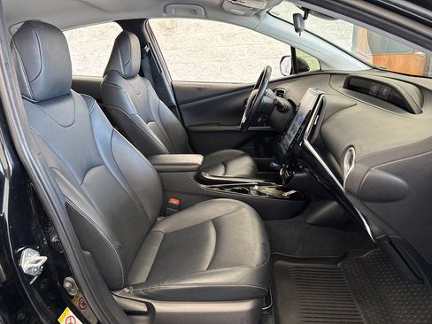 Used 2021 Toyota Prius Prime XLE FWD image 47