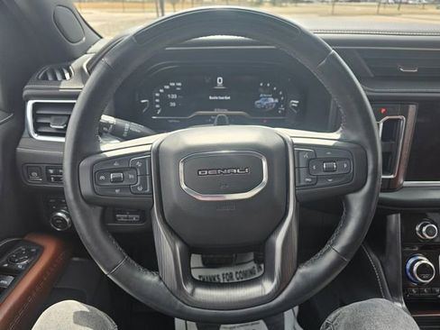 Used 2023 GMC Yukon Denali Ultimate w/ LPO, Floor Liner Package image 10