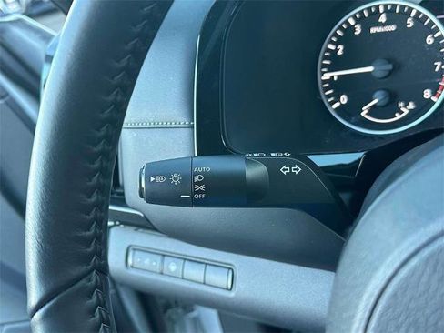 Certified 2024 Nissan Pathfinder SV image 24