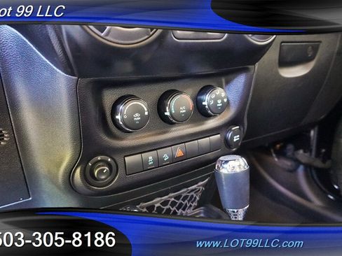 Used 2017 Jeep Wrangler Sport AWD/4WD image 14