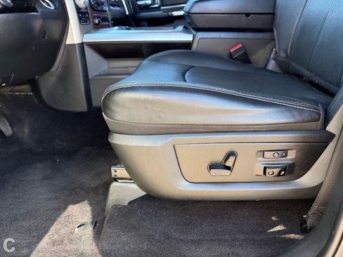 Used 2018 RAM 1500 Laramie w/ Convenience Group image 20