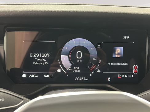 Used 2025 GMC Acadia Elevation image 10