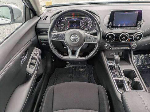 Used 2020 Nissan Sentra SV image 15