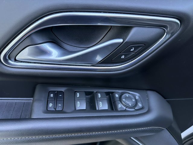 Used 2022 GMC Yukon SLT w/ SLT Premium Package RWD image 9