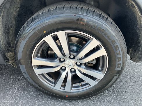 Used 2018 Honda Pilot EX image 11